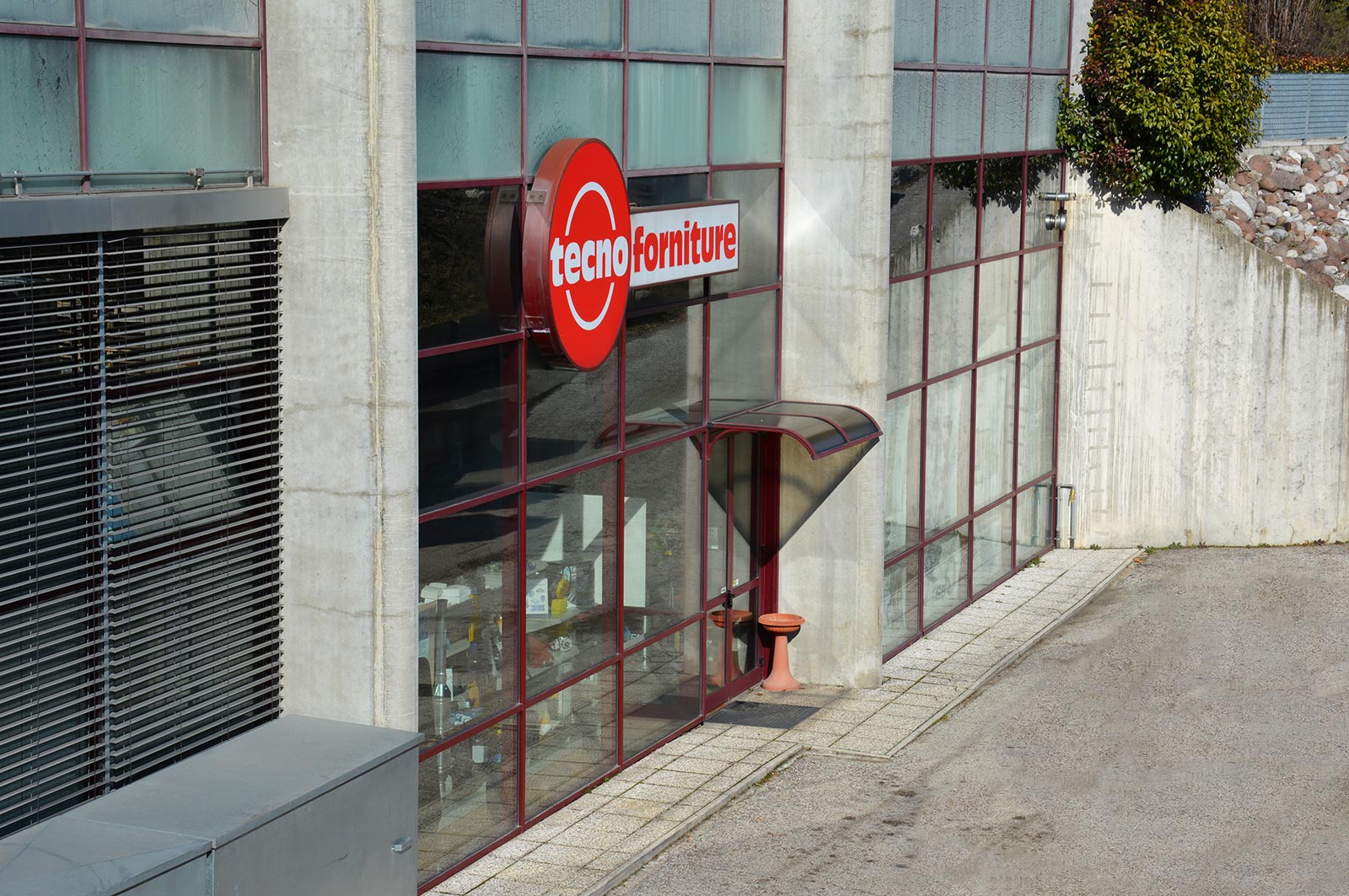 Tecnoforniture srl | L'azienda